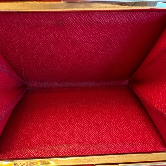 LOUIS VUITTON Epi Kisslock Wallet - Picture 7 of 11